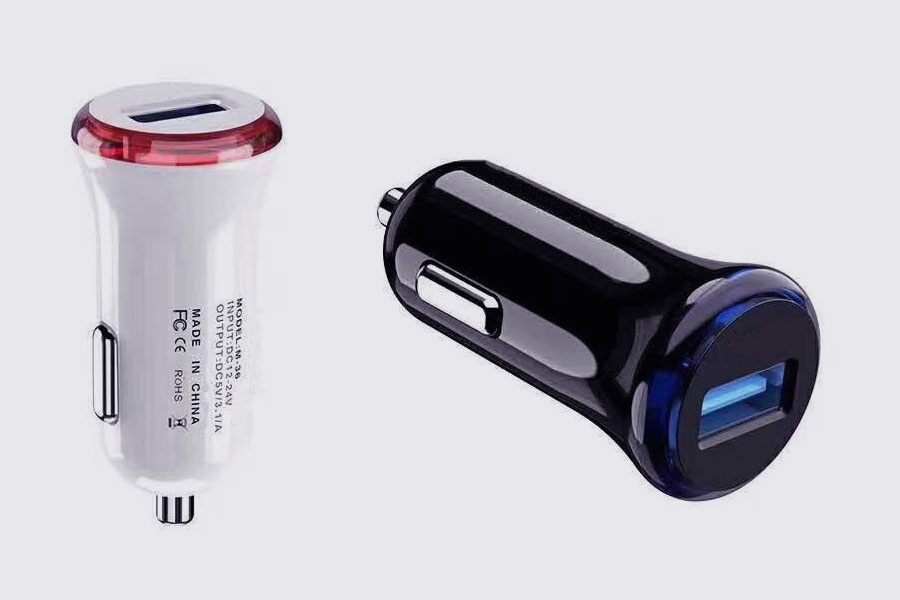 News_car USB charger photo